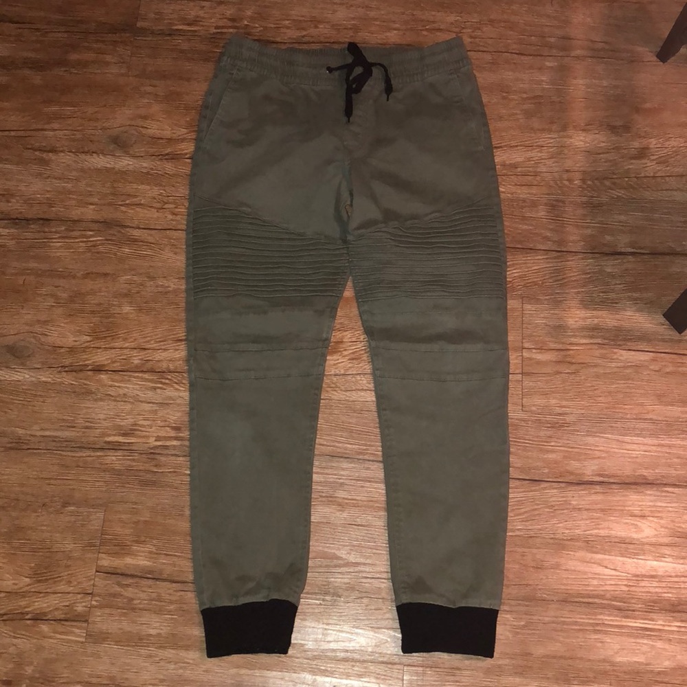 Men’s Large Forever 21 olive green jogger